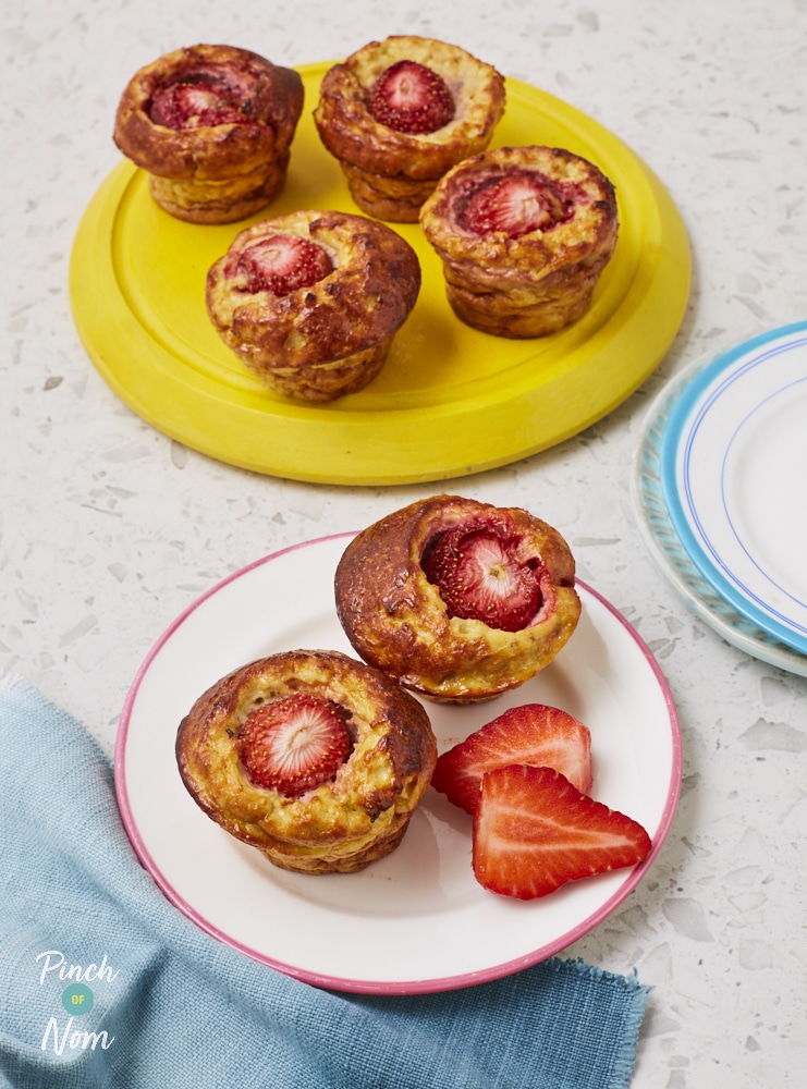 Strawberry Oat Muffins - Pinch of Nom Slimming Recipes