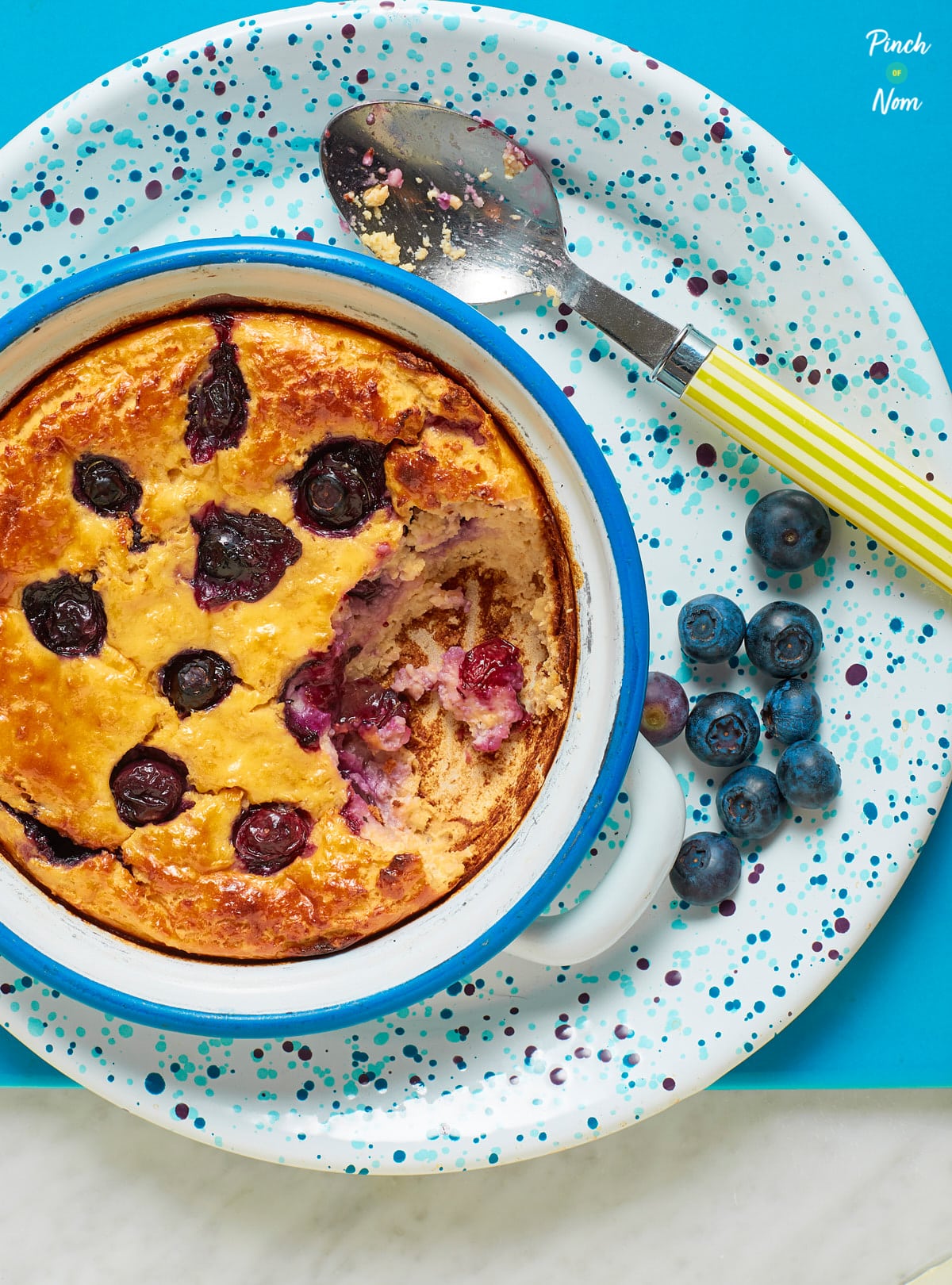 Lemon and Blueberry Baked Oats - Pinch of Nom Slimming Recipes