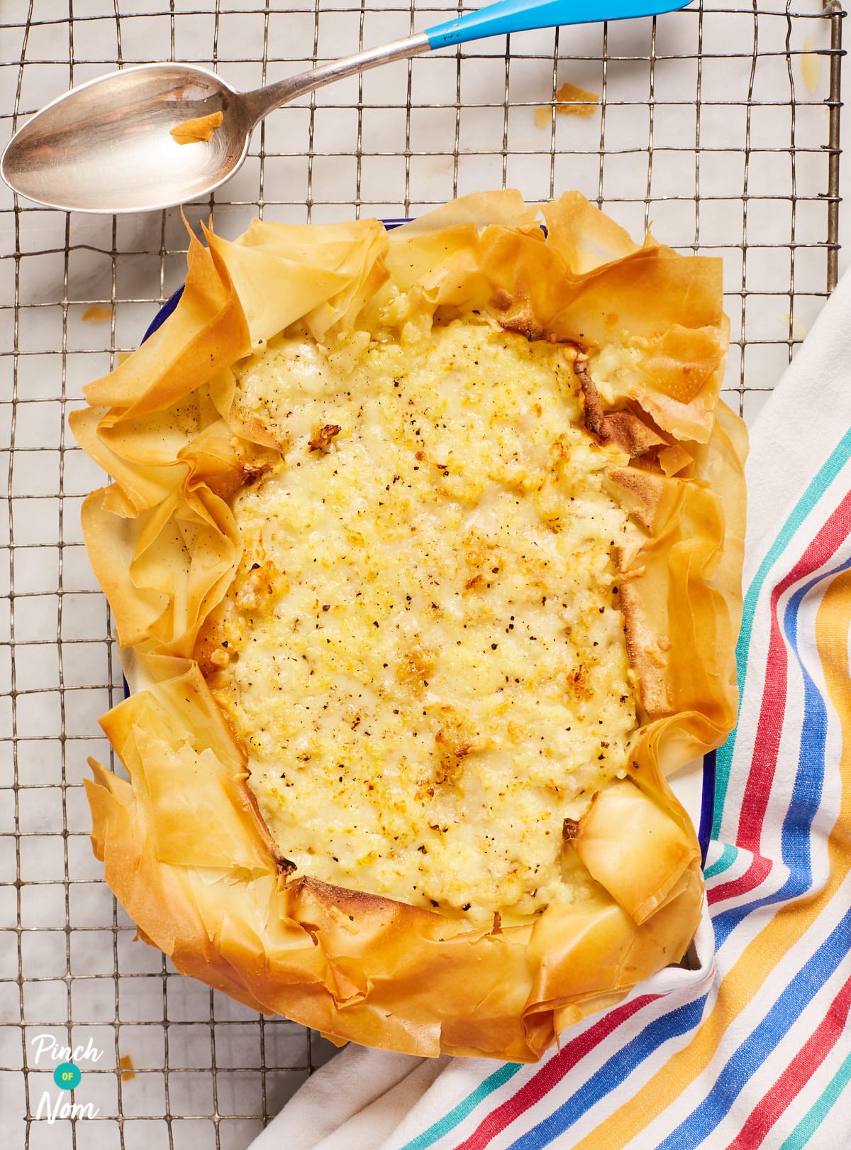 Cheese, Onion and Potato Pie - Pinch of Nom Slimming Recipes