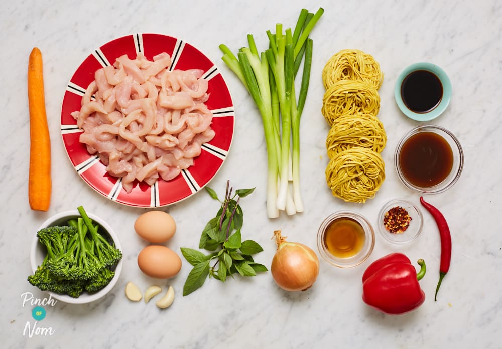 Drunken Noodles With Chicken - Pinch of Nom Slimming Recipes