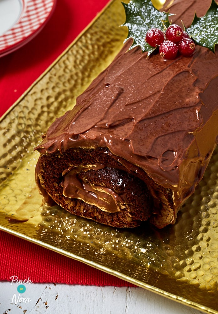 Christmas Chocolate Log - Pinch of Nom Slimming Recipes