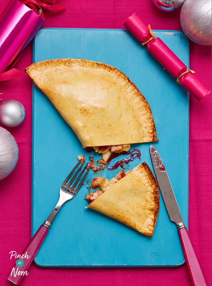 Christmas Calzone - Pinch of Nom Slimming Recipes