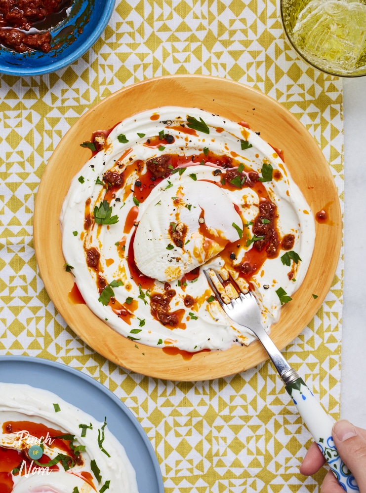 Turkish Style Eggs - Pinch of Nom Slimming Recipes
