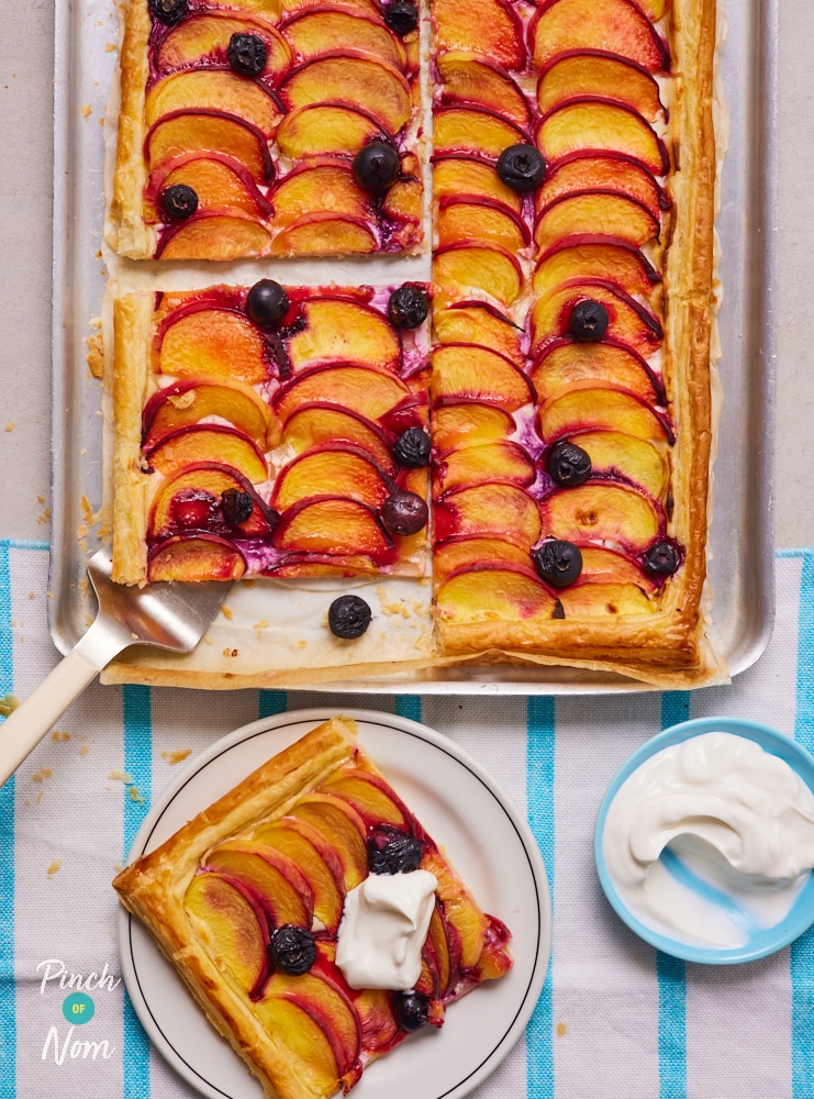 Peach and Blueberry Tart - Pinch of Nom Slimming Recipes
